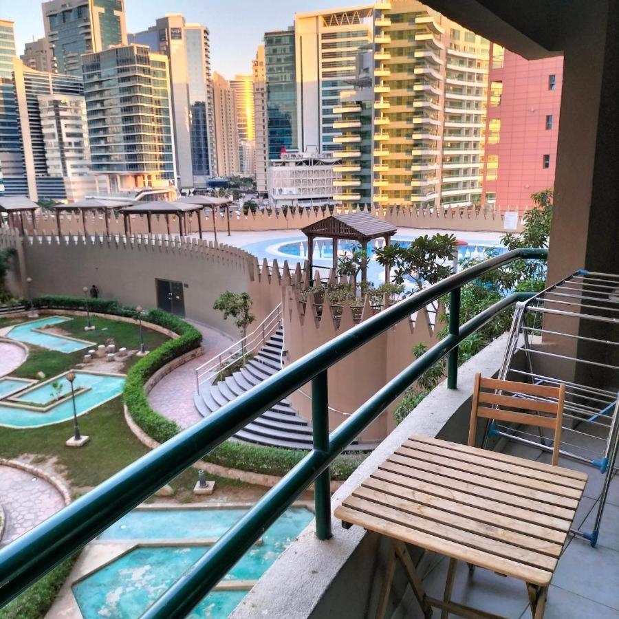 דובאי Nomad Partition Room In Barsha Heights 3 Mins To Icm Metro מראה חיצוני תמונה